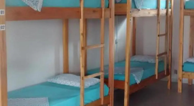 Кровать в общем номере Ti Hostel Trindade