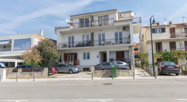 Apartments Ivana, Забронировать Апартаменты/квартира Примоштен Шибеник
