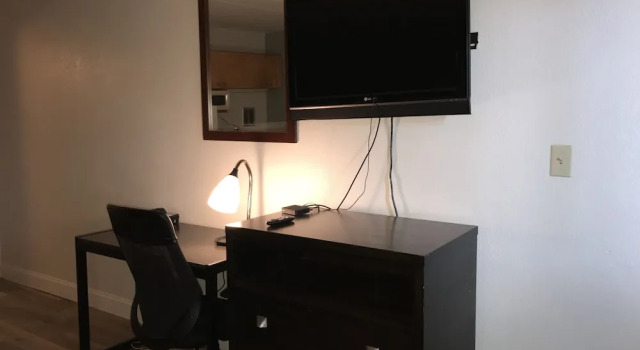 Люкс Belmont Inn & Suites Virginia Beach