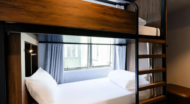 Кровать в общем номере Haka House Wellington