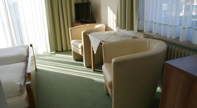 Pension Strobl, Book Hotel Mondsee Mondseeland