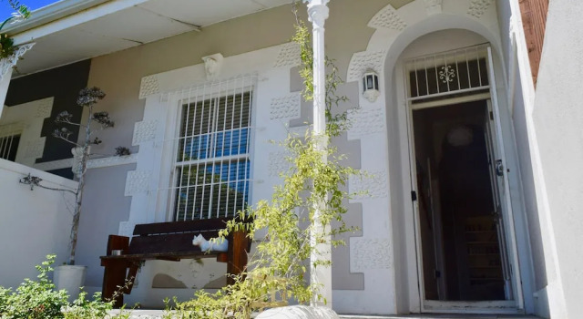 2 Bedroom Home With Private Garden