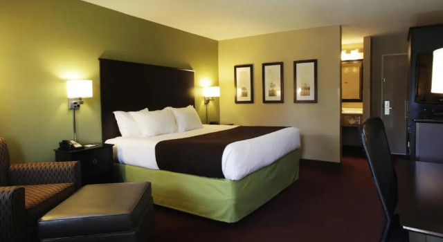 Номер Standard AmericInn by Wyndham Okoboji