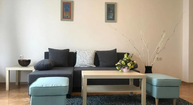 FM Deluxe 2-BDR Apartment with Terrace - Central City View, Varaa Huoneisto Sofia Vitosha