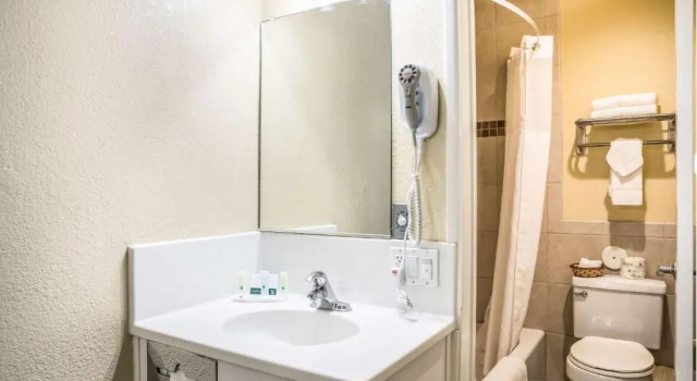 Двухместный номер Business Quality Inn Santa Barbara