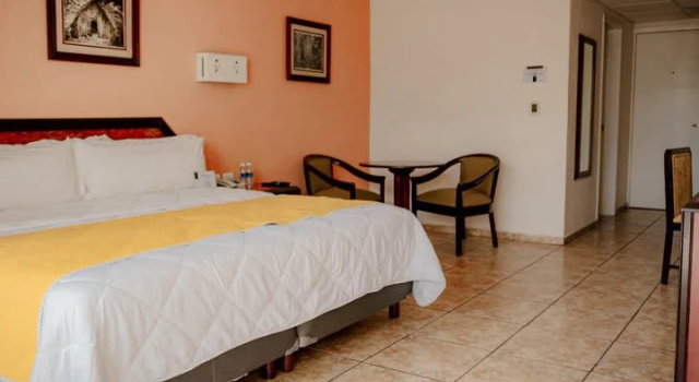 Полулюкс Standard Hotel Los Aluxes