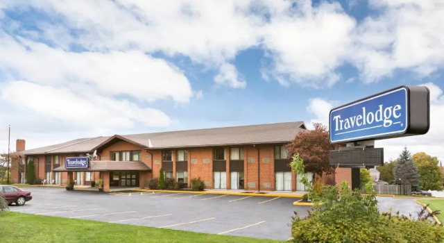 Четырёхместный номер Standard Travelodge by Wyndham Owen Sound ON