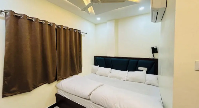 Трёхместный номер Deluxe Hotel Shree