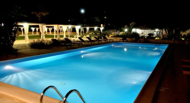 Agriturismo La Fiumara, Book Hotel Hotels in Sicily with Parking, Parking