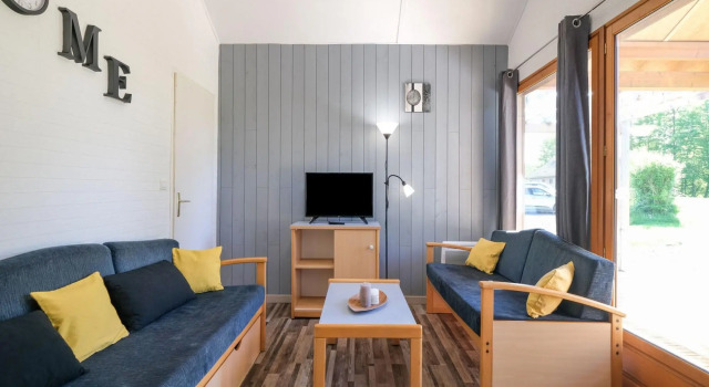 Snug Holiday Home in Signy le Petit with Private Terrace, Rezervasyon Otel Signy-le-Petit Champagne - Ardenne