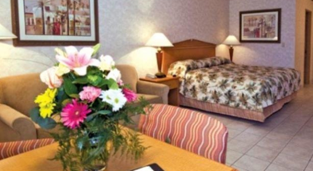 Garden Vista Hotel Palm Springs, Забронировать Отель Палм-Спрингс Coachella Valley, рядом с Loehmanns Plaza Shopping Center