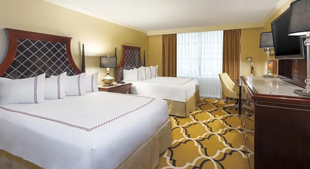 Четырёхместный номер Standard с балконом InterContinental New Orleans by IHG