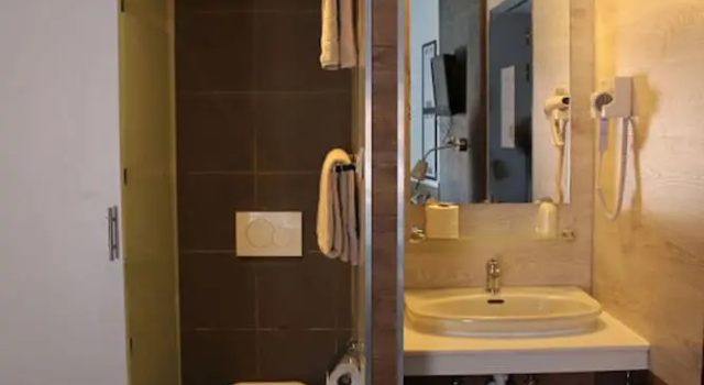Трёхместный номер Comfort Canalview Hotel Ter Reien