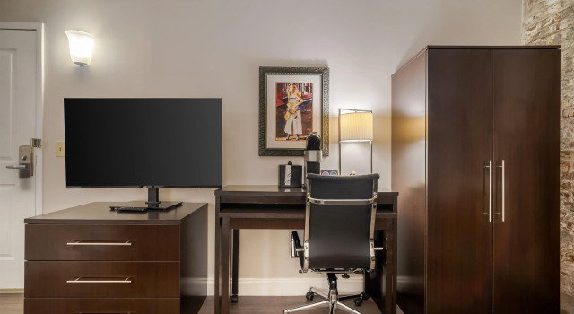 Четырёхместный номер Standard Best Western Plus St. Christopher Hotel