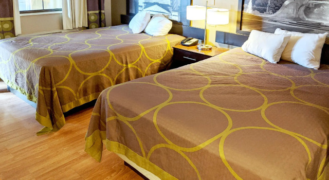 Двухместный номер Standard Days Inn & Suites by Wyndham Indianapolis Airport East