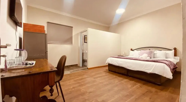 Adara guesthouse, Забронировать Отель Отели Йоханнесбург 3 звезды, рядом с Deutsche Internationale Schule Johannesburg, 3*