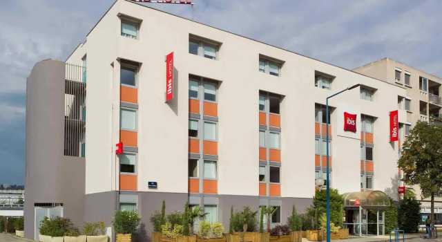 ibis Lyon Gerland Rue Merieux