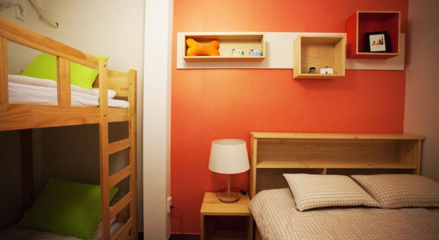 Gonggan Guesthouse, Забронировать Отель Сеул Южная Корея, рядом с Дом Чхун Йон Кима
