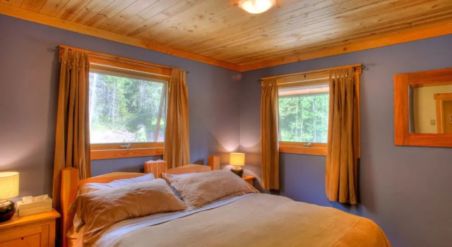 Mount 7 Lodges, Buchen Sie Hotel Golden British Columbia