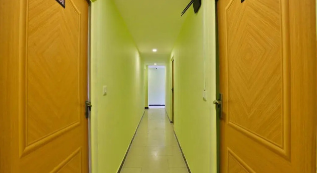 Hotel Signature by OYO Rooms