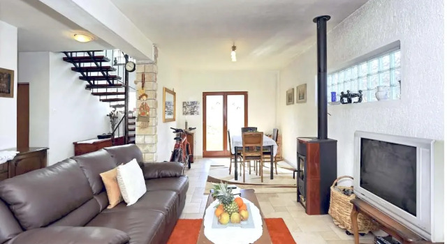 House With 3 Bedrooms in Donji Lapac, With Wonderful Mountain View, Pr, Забронировать Отель Доляни 