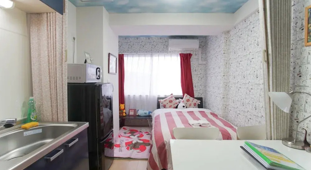 Sunny and Comfortable  Apartment 73