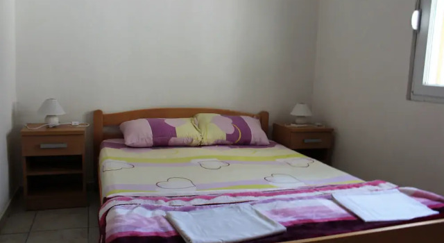 Apartments Odzic, Buchen Sie Ferienwohnung Hotels in Bezirk Tivat mit Parkplatz, Parkplätze