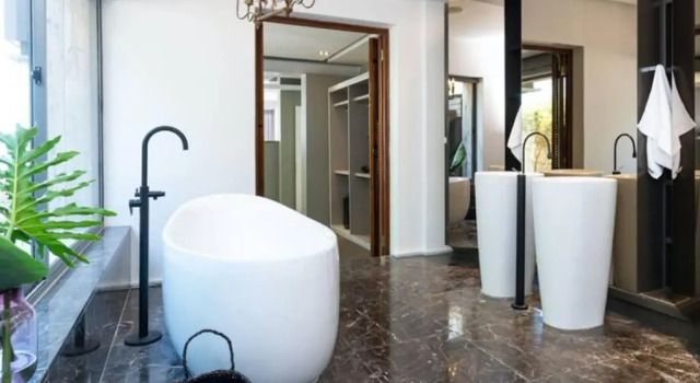 Villa Karuna - Master Suite #2, Забронировать Вилла Коттеджи Cape Peninsula, Коттедж