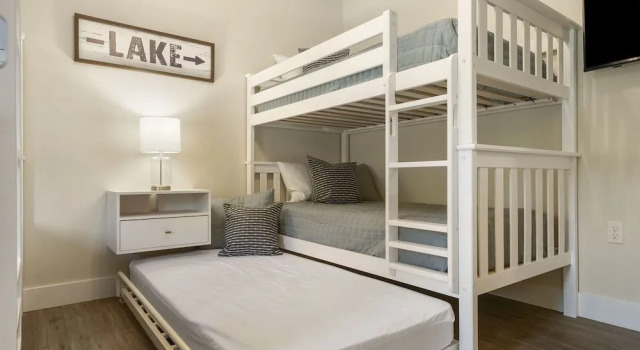 Lakeview Oasis - Onsite Amenities, Забронировать Отель Отели Table Rock Lake с парковкой, Парковка