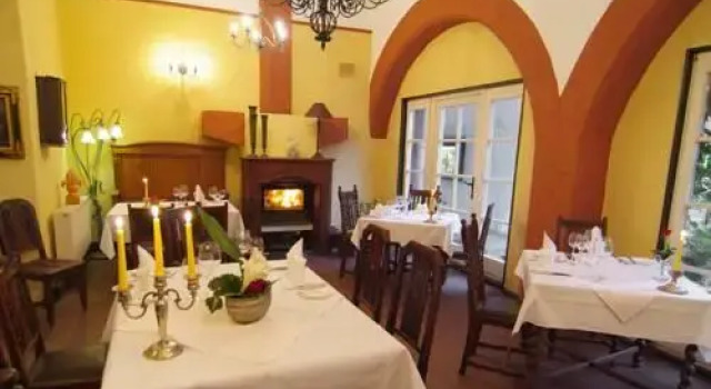 Schlosshotel Rothenbuch, Забронировать Отель Ротенбух Шпессарт