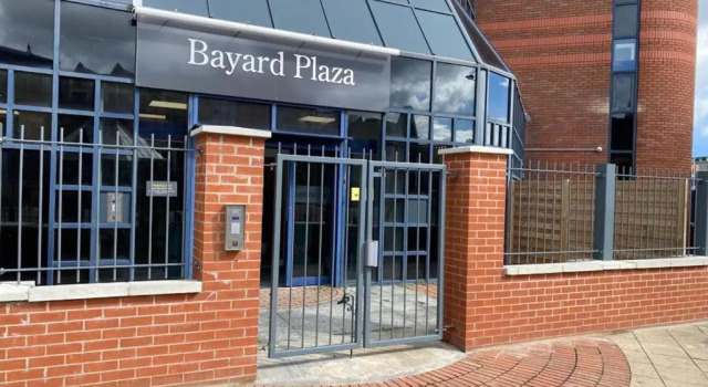 Central 2 bed Newly built DUPLEX Penthouse with FREE Gated, On-site Parking, Lift access, Self Check-in, SUPER Fast WIFI, TWO City view Terraces & Sleeps 6