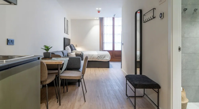 Limehome Vitoria Palacio Álava-Velasco