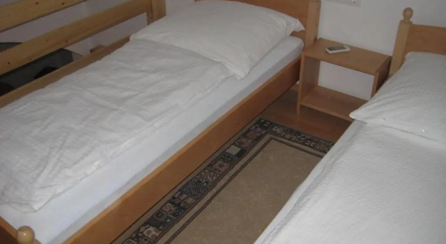 Apartments Dedić, Varaa Huoneisto Hotellit Kvarner Islands uima-altaalla, Uima-allas