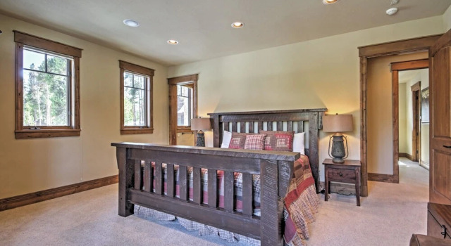 Large Luxury Breckenridge Winter Escape w/ Patio, Забронировать Отель Отели Брекенридж 3 звезды, 3*