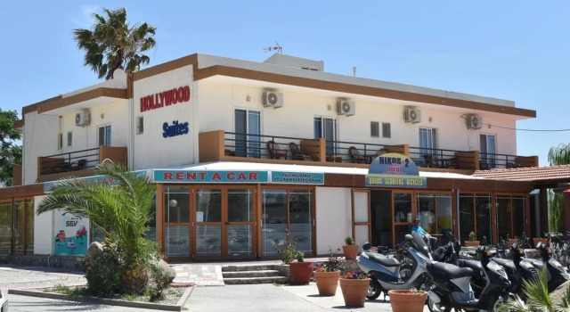 Hollywood Suites