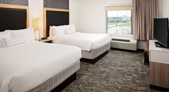 Четырёхместный люкс c 1 комнатой SpringHill Suites by Marriott Green Bay