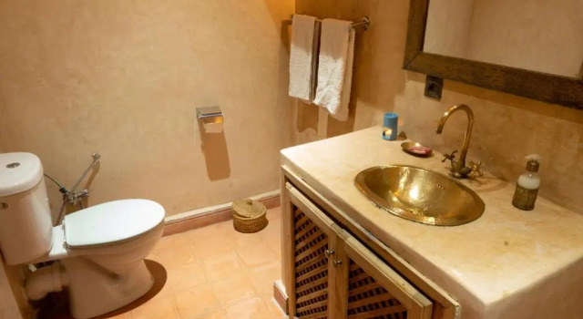 Camera Standard Riad Abjaou