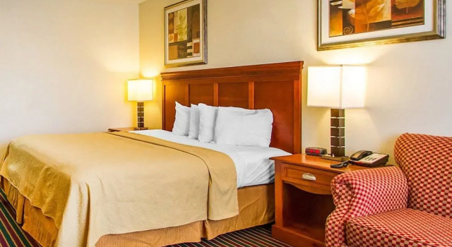 Quality Inn Dyersburg, Buchen Sie Hotel Dyersburg Tennessee
