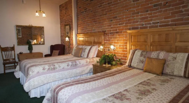 Семейный люкс The Bishop Hotel