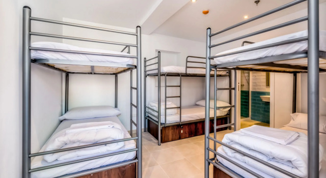 Hostel A2C - Adults Only