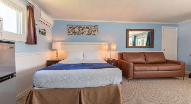 Footbridge Beach Motel, Rezerwuj Motel Hotele w New England z basenem, Basen