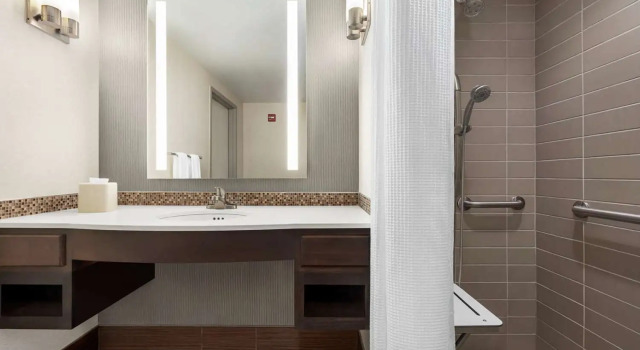 Люкс c 1 комнатой Hilton Garden Inn Louisville Downtown