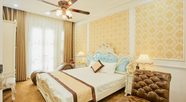 Номер Deluxe Kings Hotel Mỹ Đình
