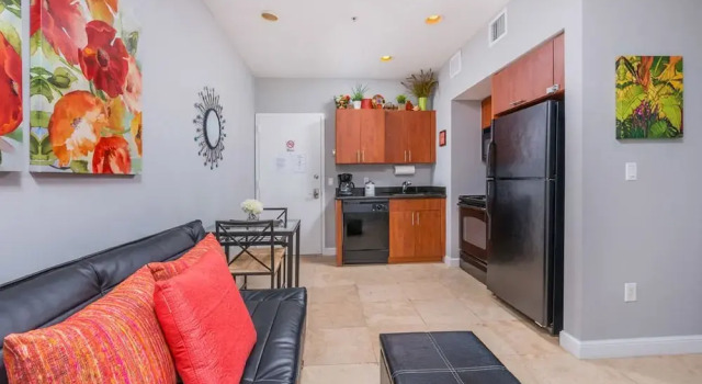 The Fountain 302 - One Bedroom Condo, Varaa Hotelli Hotellit Miami Beach uima-altaalla, Uima-allas