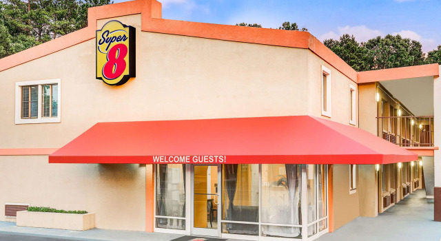 Super 8 by Wyndham Raleigh North East, Забронировать Отель Роли Raleigh-Durham Metropolitan Area