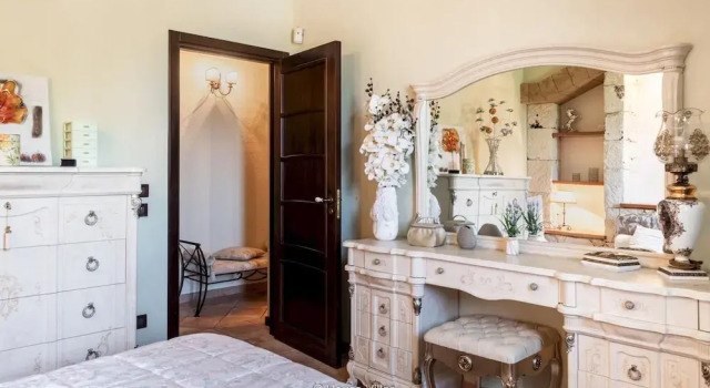 Luxury Garden in Gallina, Забронировать Отель Отели Авола с парковкой, Парковка