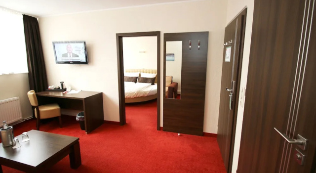 Полулюкс home Hotel
