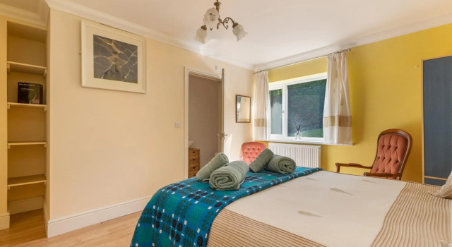 Sunningdale - Beach Side Cottage Sea Views Parking