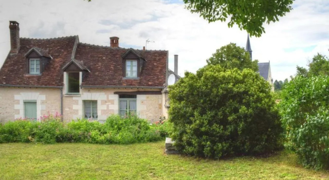 Charmant gîte à Montrésor avec jardin et équipement bébé - FR-1-381-72, Book Hotel  