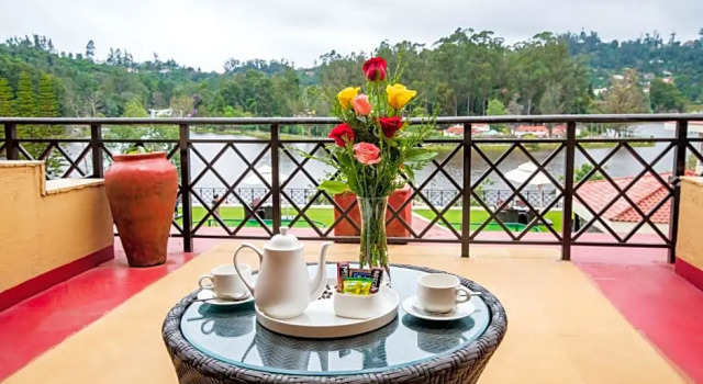 Номер Deluxe с балконом и с видом на озеро The Carlton Kodaikanal